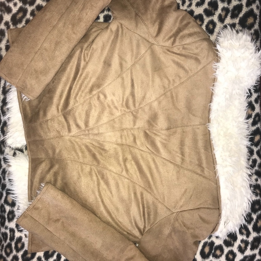 Fuzzy jacket - Picture 2 of 4